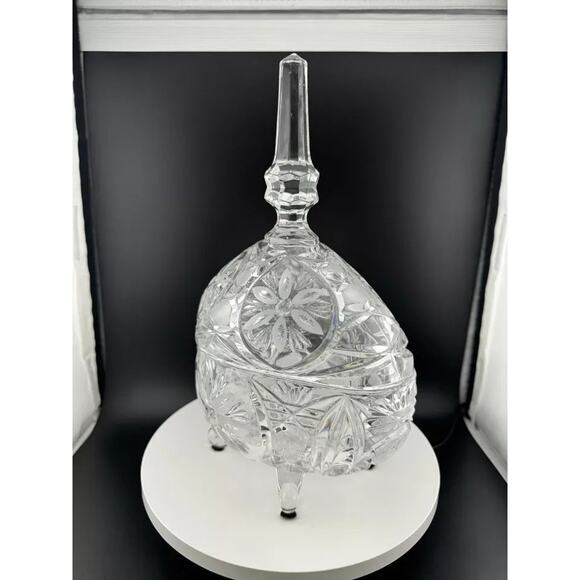 Vintage Footed, Lidded Oval Crystal Candy Dish with Floral Pattern - Picture 7 of 9